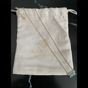 Kendra Scott necklace